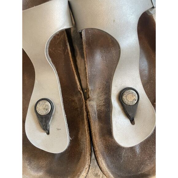 Birkenstock Size 39 Gizeh Birko Flor‎ Sandals Silver Leather Buckle Preloved - Picture 2 of 8
